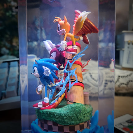 Sonic Resin Lamp