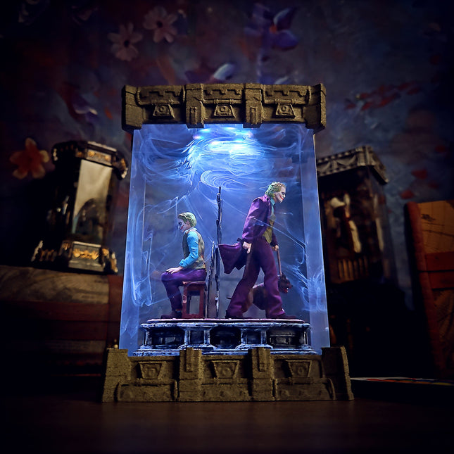 Joker Resin Lamp LEE'S AREA