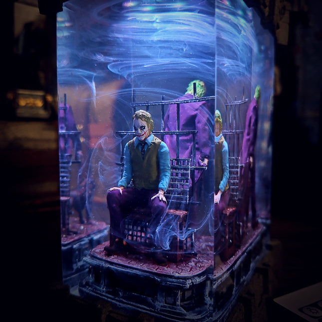 Joker Resin Lamp LEE'S AREA