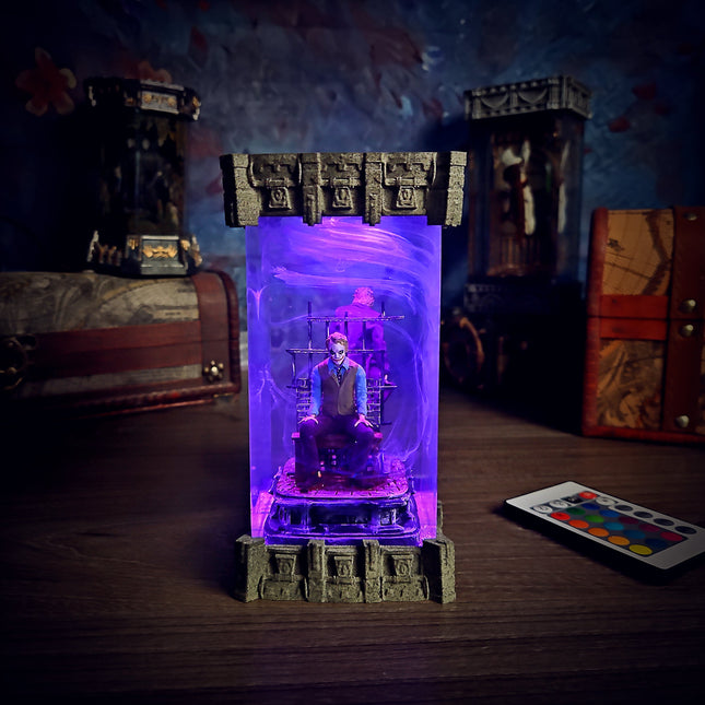 Joker Resin Lamp LEE'S AREA