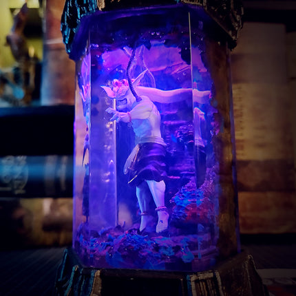 MAHARAJA – Spirit of the Ancient King Hexagon Resin Lamp