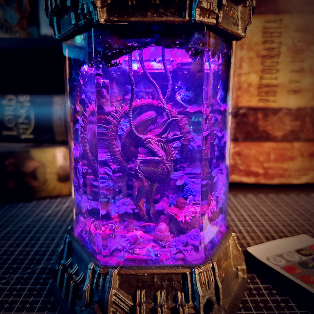 ALIEN – The Perfect Organism Hexagon Resin Lamp