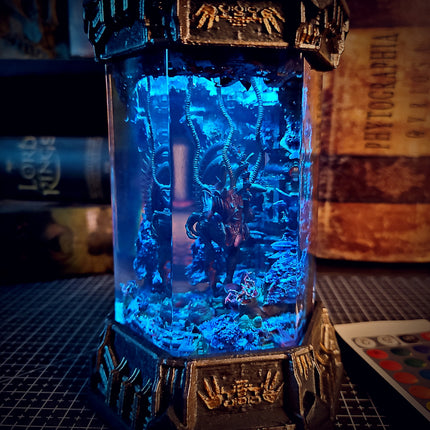 ALIEN – The Perfect Organism Hexagon Resin Lamp