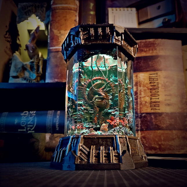 ALIEN – The Perfect Organism Hexagon Resin Lamp - LEE'S AREA