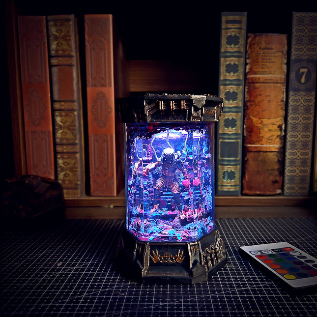 PREDATOR – Hunter’s Code Hexagon Resin Lamp - LEE'S AREA