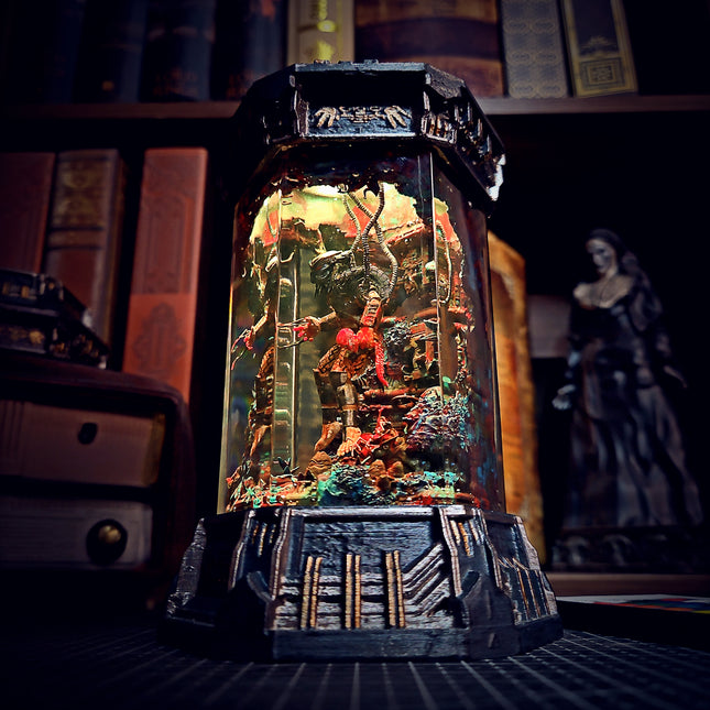 PREDATOR – Hunter’s Code Hexagon Resin Lamp - LEE'S AREA