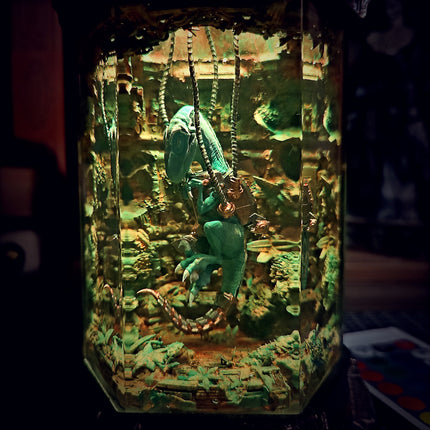 RAPTOR – The Silent Hunter Hexagon Resin Lamp