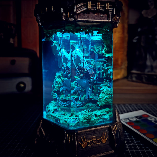 RAPTOR – The Silent Hunter Hexagon Resin Lamp - LEE'S AREA