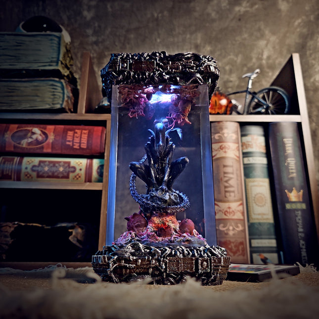 ALIEN V2 Resin Lamp LEE'S AREA