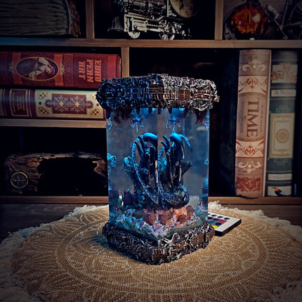 ALIEN V2 Resin Lamp
