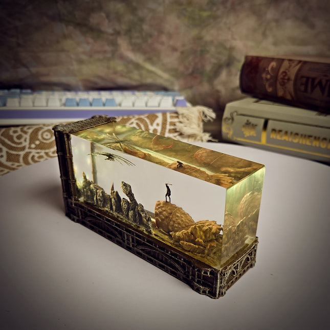 Dune Resin Lamp