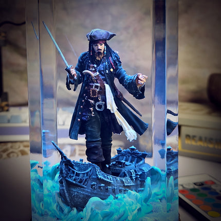 Jack Resin Lamp