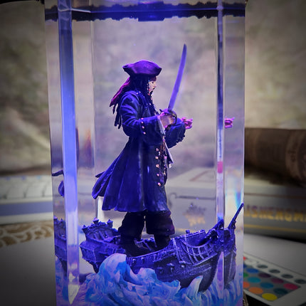 Jack Resin Lamp