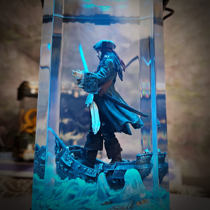 Jack Resin Lamp