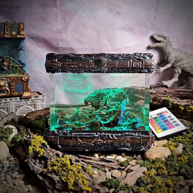 VANDER VS QUEEN ALIEN Resin Lamp LEE'S AREA
