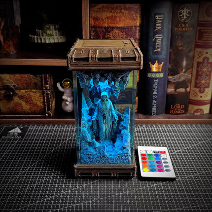 Maria Resin Lamp