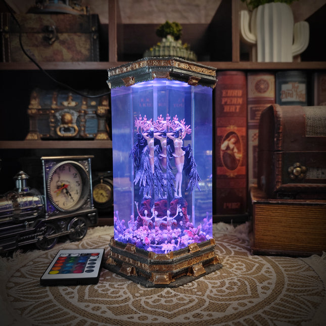 Albedo Resin Lamp