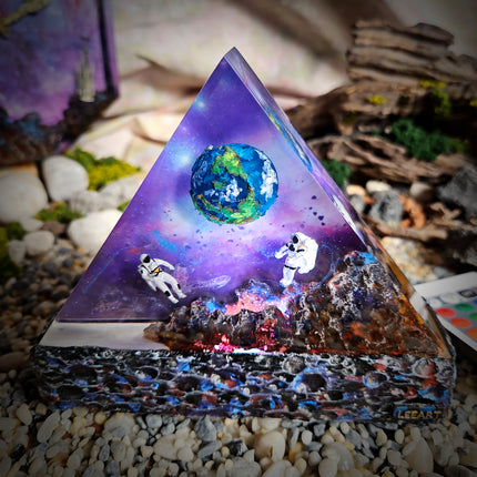 Galaxy Earth Triangle Resin Lamp image 8