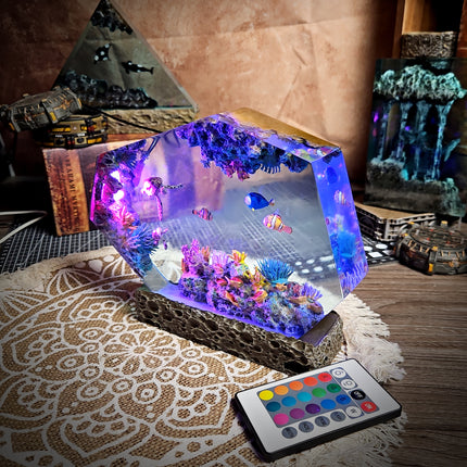 Nemo Hexagon Resin Lamp image 9