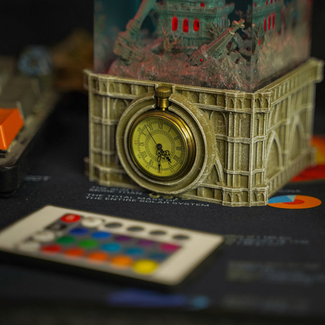 Statue of Liberty – Gothic Resin Lamp image 1