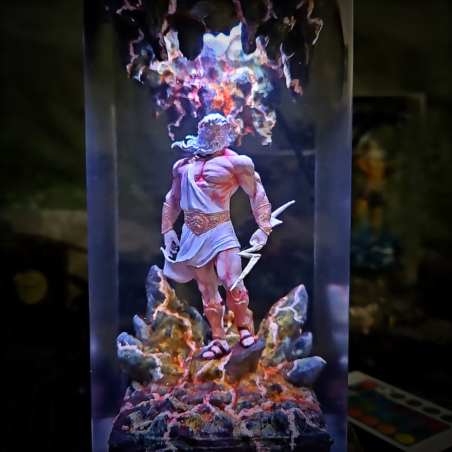 Athens Zeus Resin Lamp image 2