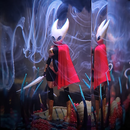 Hornet Resin Lamp image 3