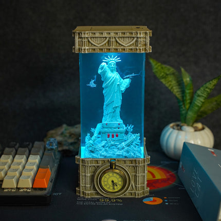 Statue of Liberty – Gothic Resin Lamp image 5