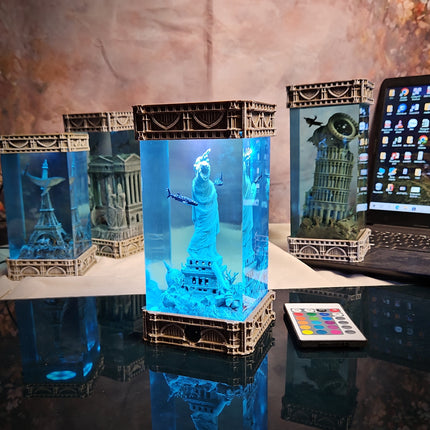 Statue of Liberty – Gothic Resin Lamp (No Clock Version) image 4