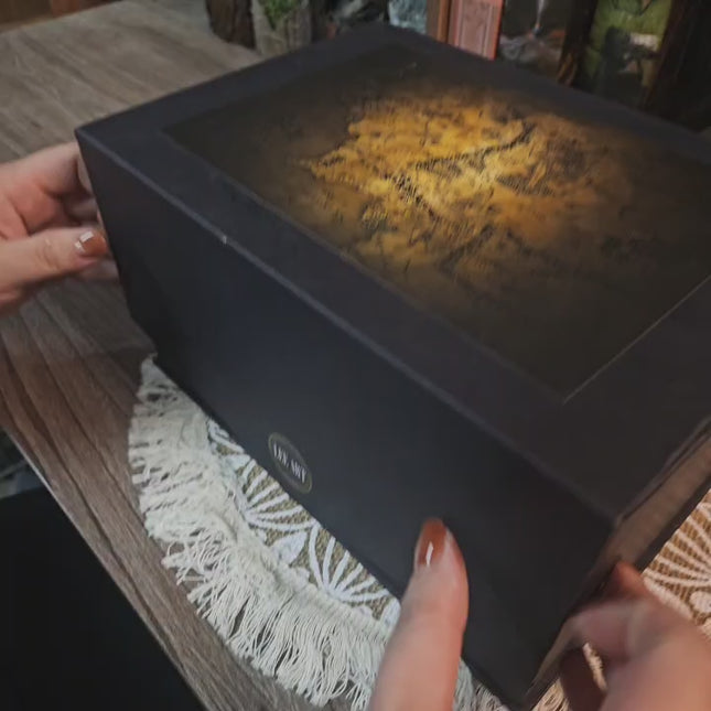 Book Nook Sauron – The Eye of Darkness in Your Bookshelf